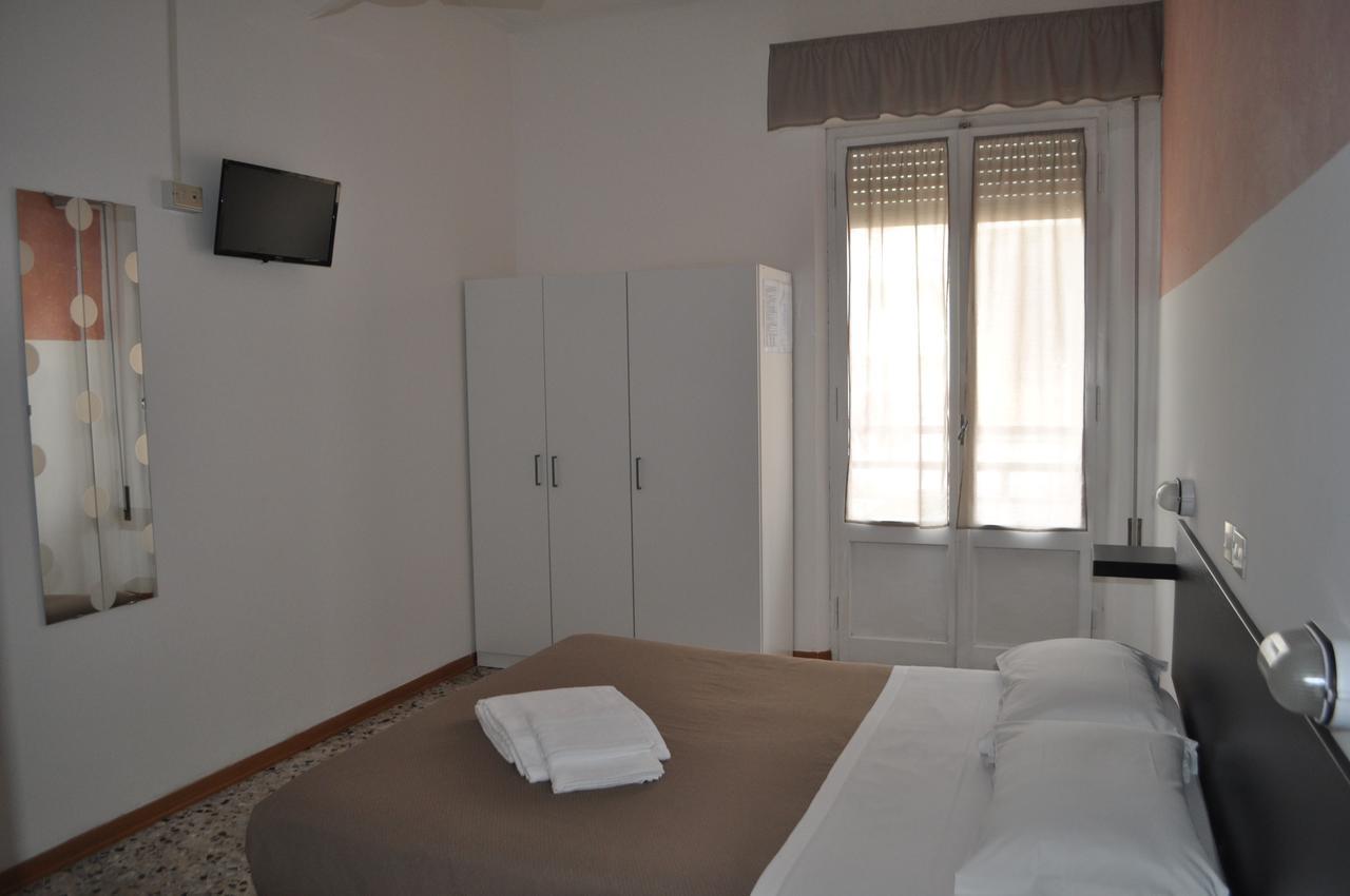 Hotel Urano Κατόλικα Εξωτερικό φωτογραφία